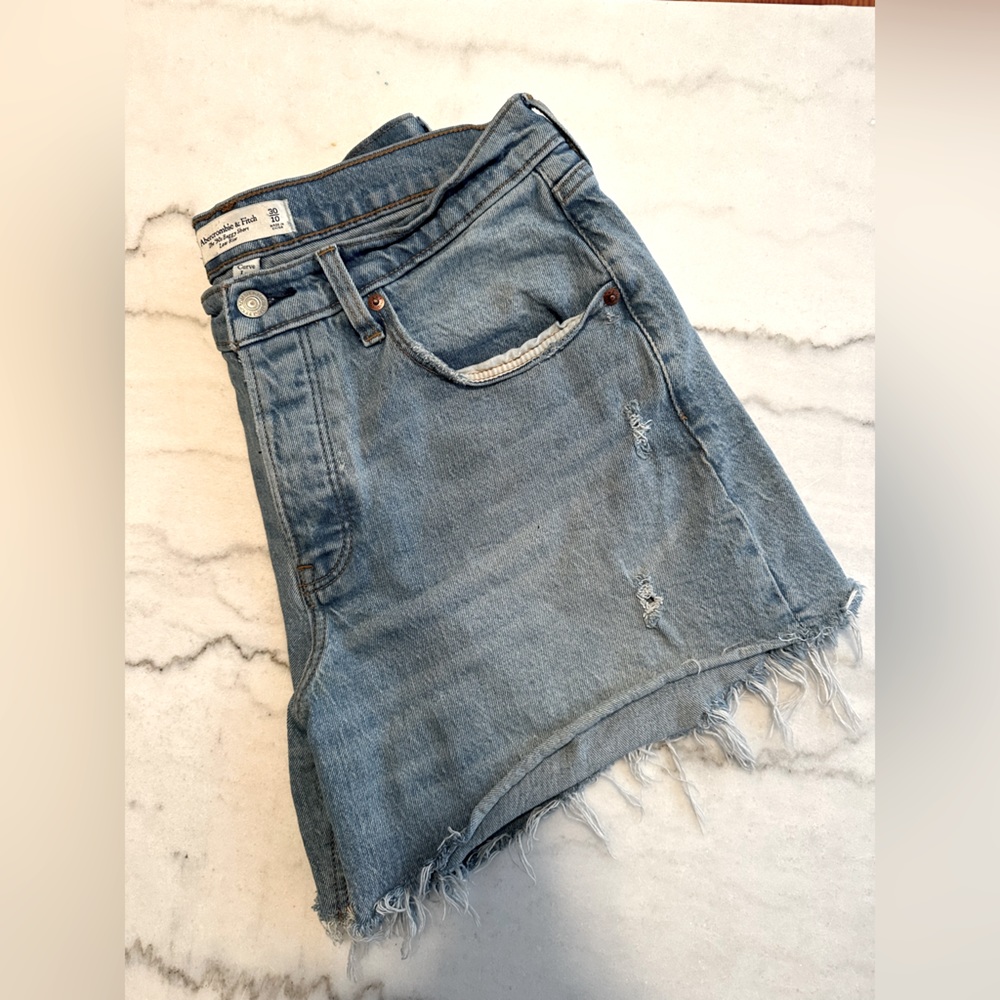 Curve Love 90s Low Rise Baggy Shorts. Size 30/10